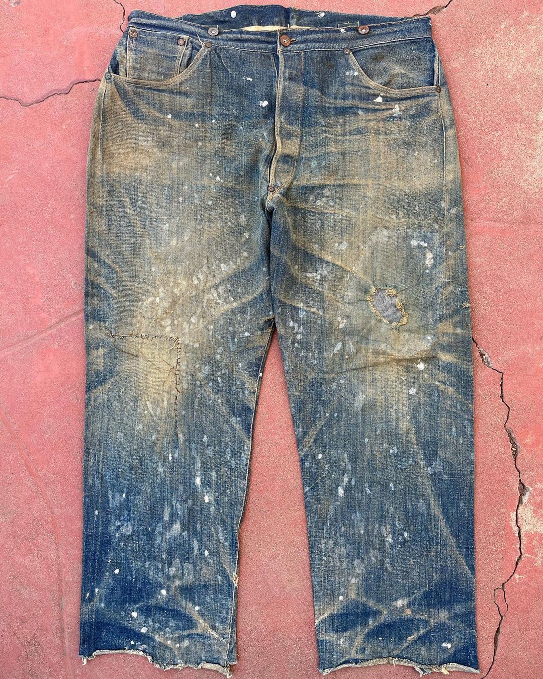 Levi’s jeans from 1880s sells for $76,000 at New Mexico auction