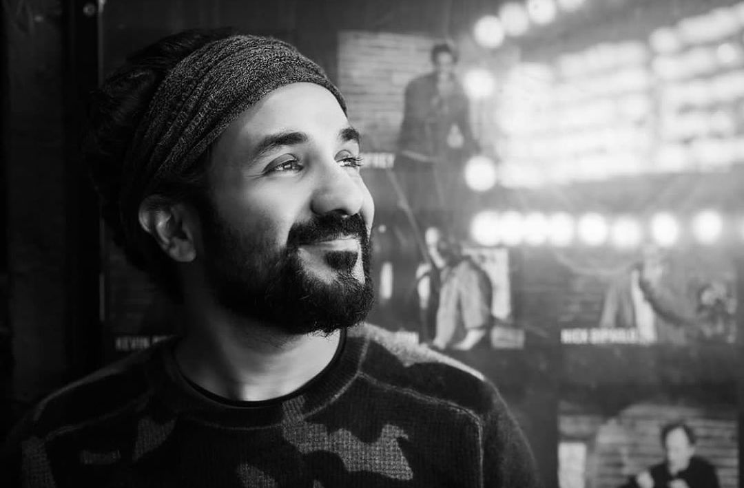Comedian Vir Das reacts after retail company mistakes him for Raghav Juyal