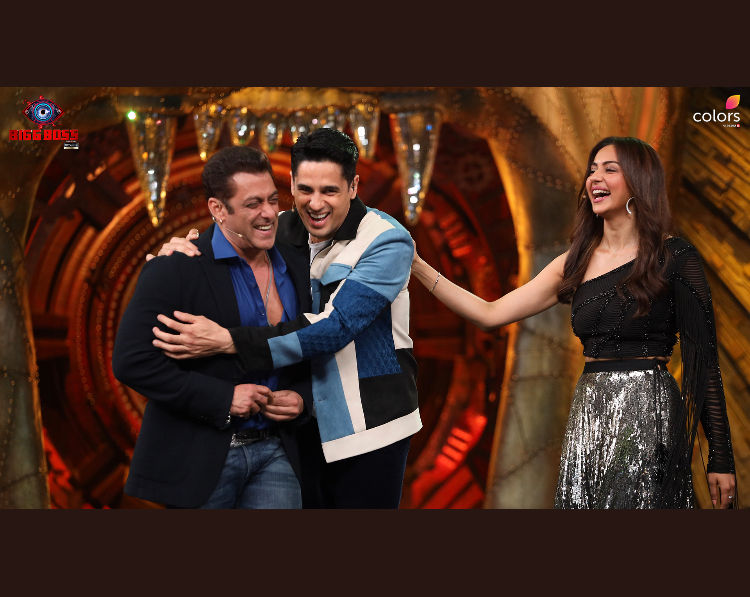 Watch: Salman Khan teases Sidharth Malhotra about Kiara Advani amid wedding rumours