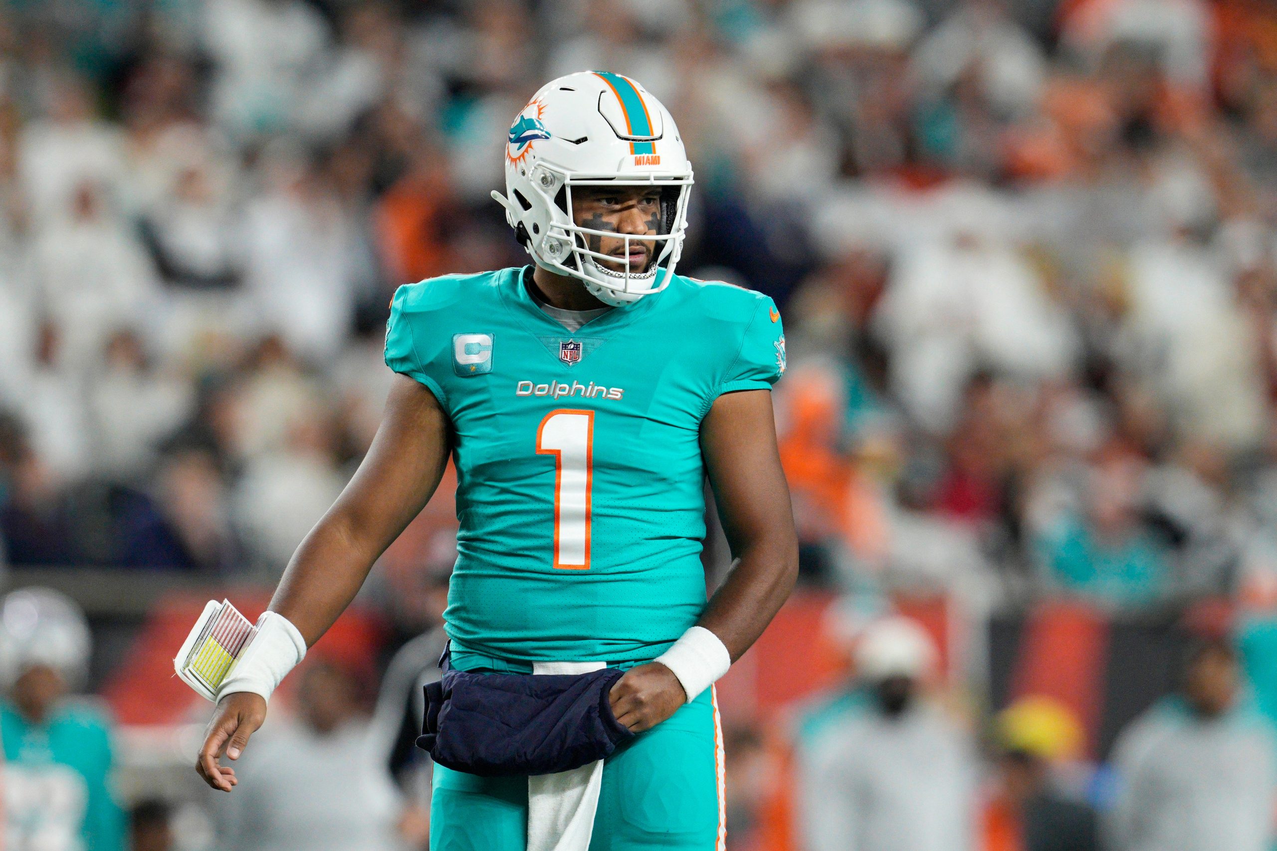 Tua Tagovailoa thanks fans, Miami Dolphins for ‘support and care’ after head injury vs Cincinnati