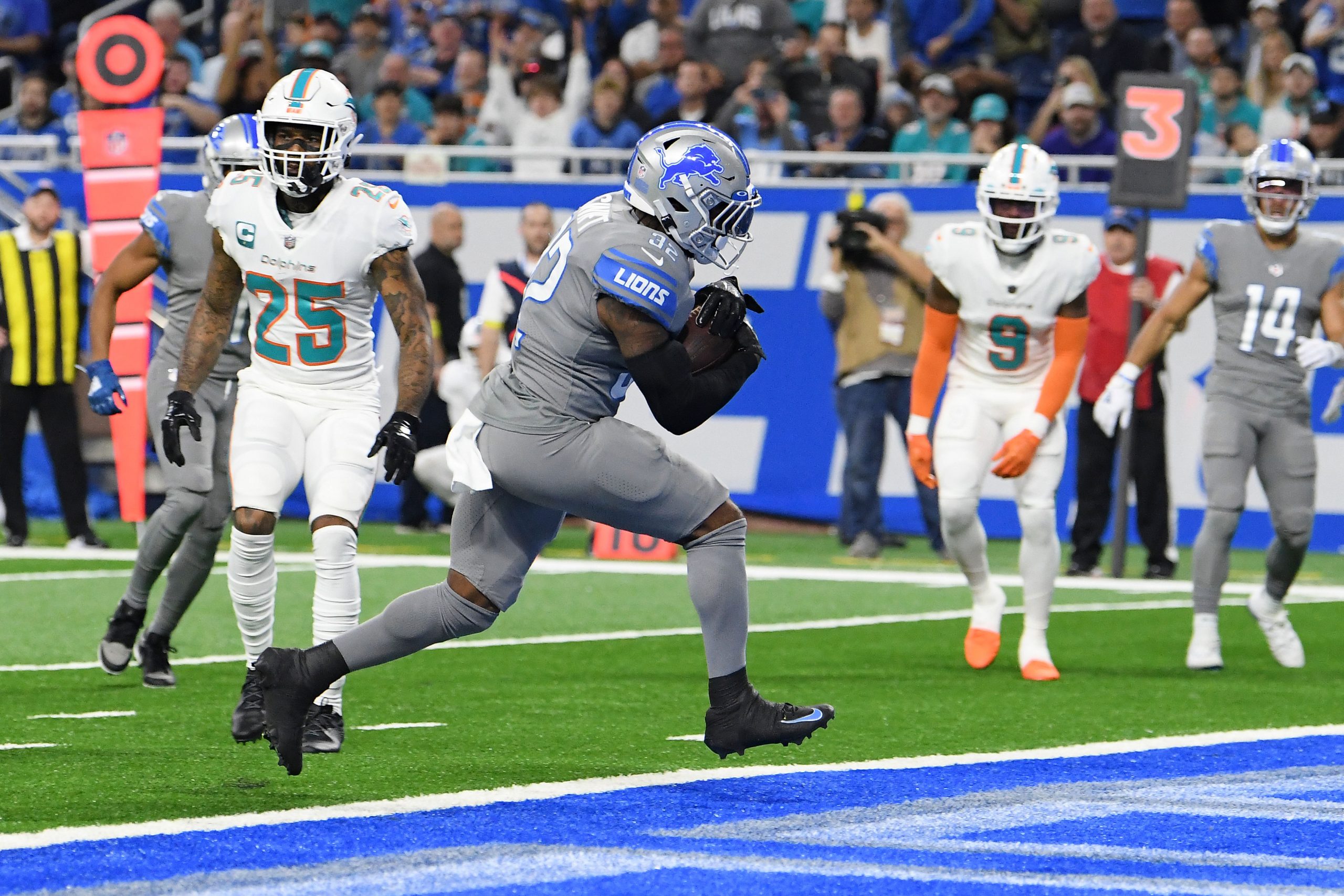 Detroit Lions RB D’Andre Swift scores TD in his return from injury vs Miami Dolphins: Watch