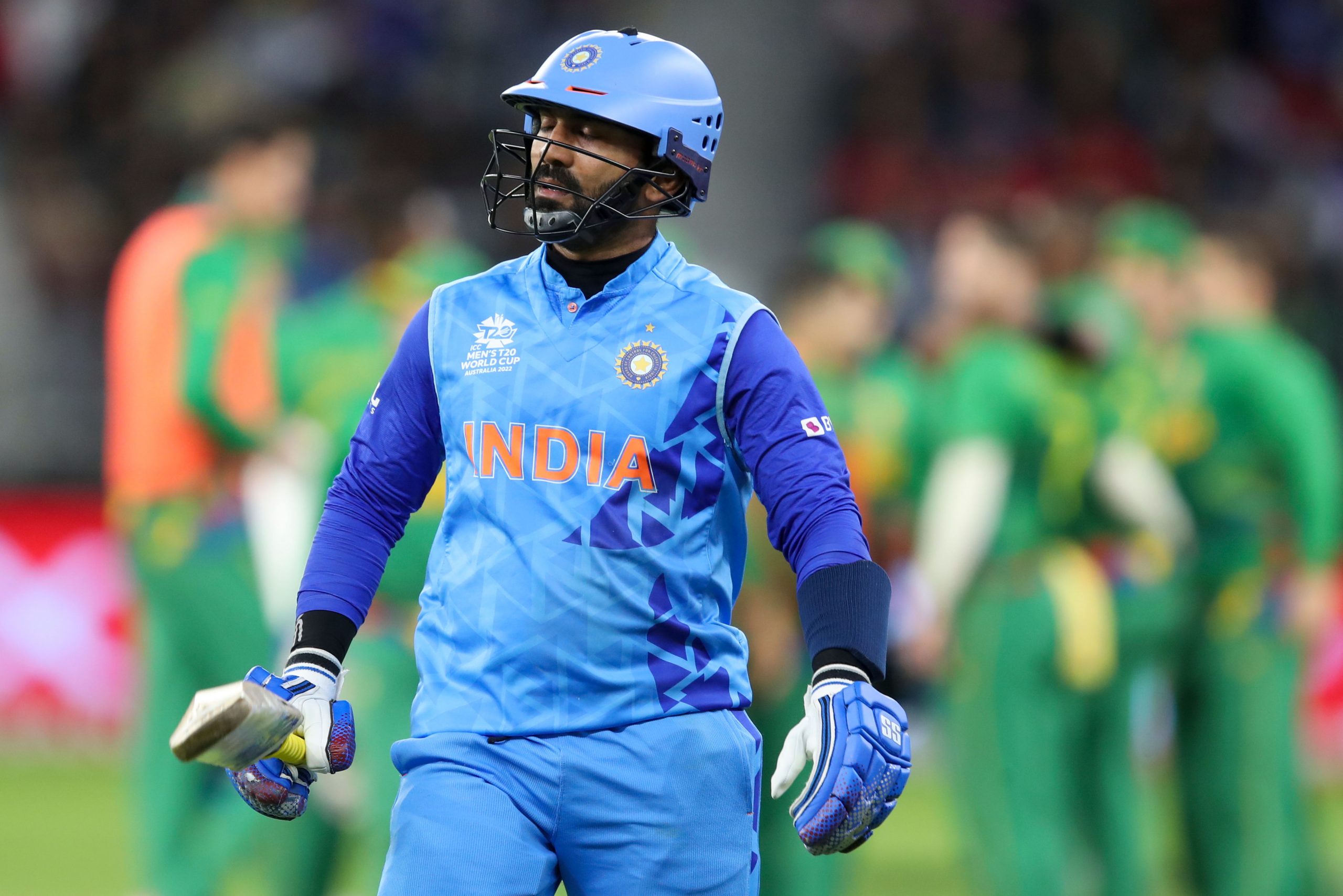 India vs Bangladesh: Fans troll Dinesh Karthik after poor performance in Super 12 match