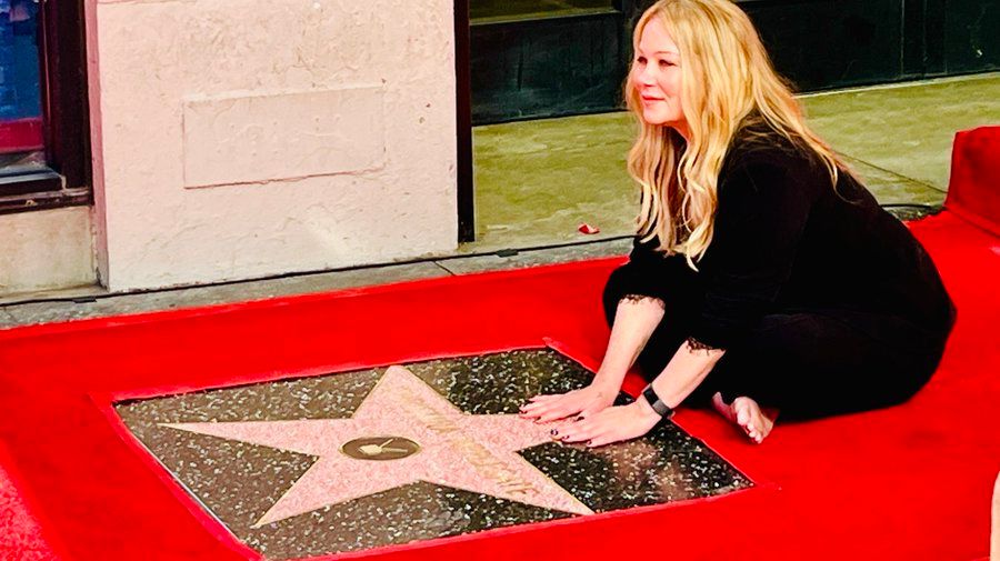 Christina Applegate receives star on Hollywood Walk of Fame at first public appearance since MS diagnosis