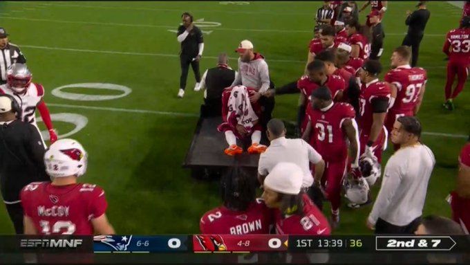 Kyler Murray suffers no-contact injury, carted off vs Patriots: Watch