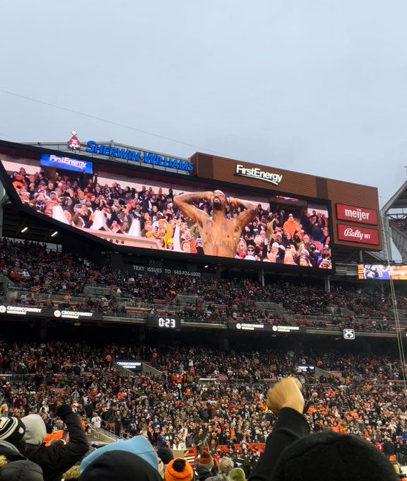 Shirtless JR Smith, former LA Lakers star, Cleveland Browns’ Dawg Pound captain vs Baltimore Ravens: Watch