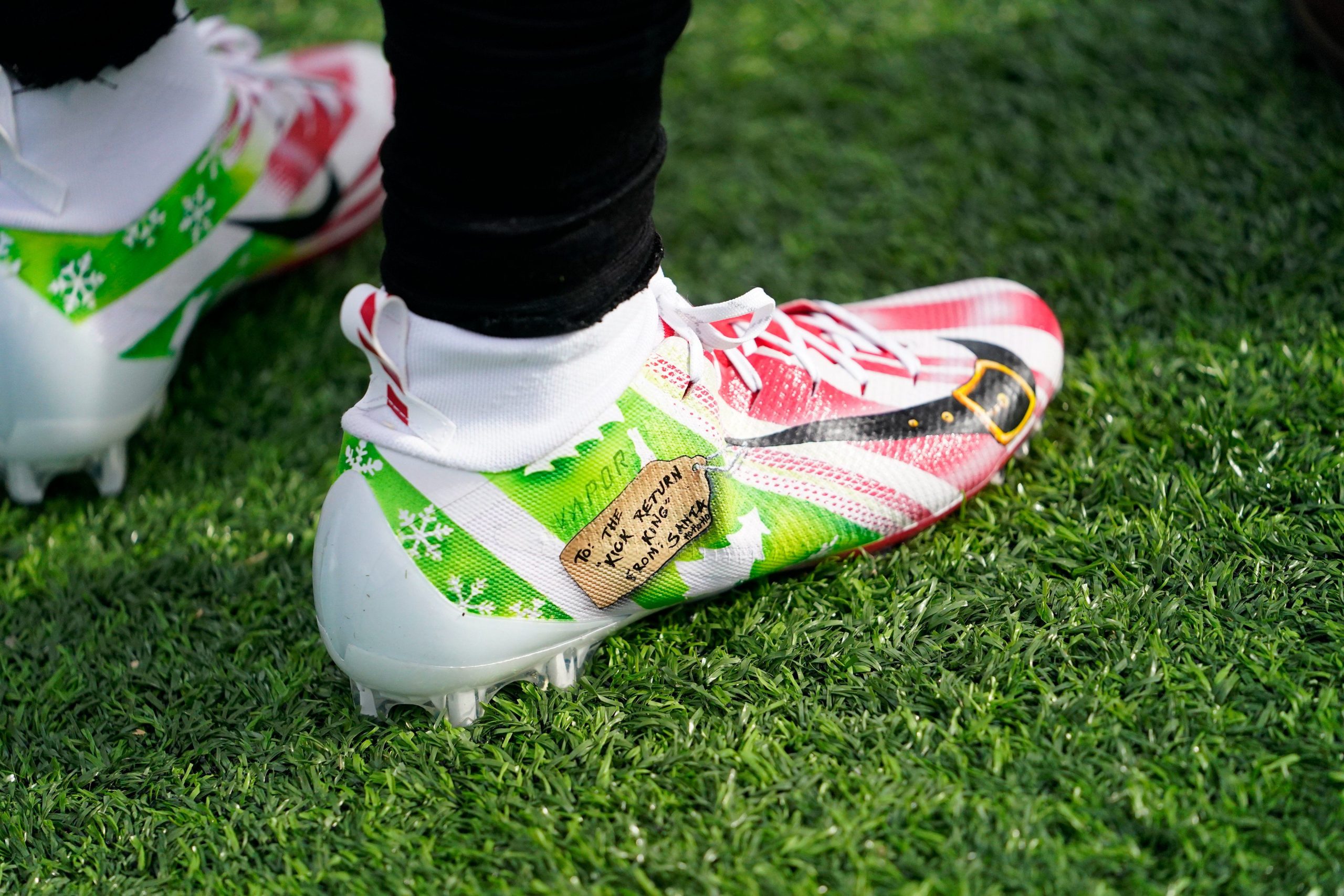 Where to buy Atlanta Falcons RB Cordarrelle Patterson’s Christmas cleats