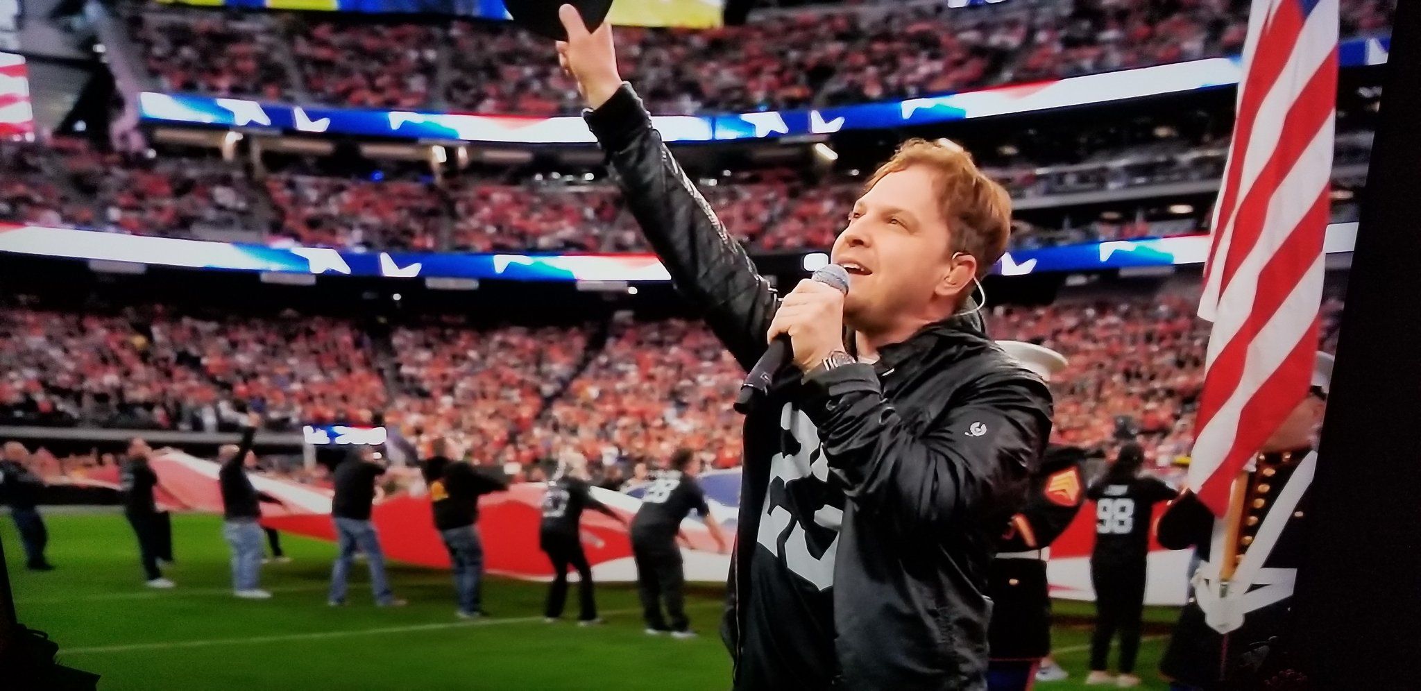 Gavin DeGraw sings national anthem for Kansas City Chiefs vs Las Vegas Raiders at Allegiant Stadium: Watch
