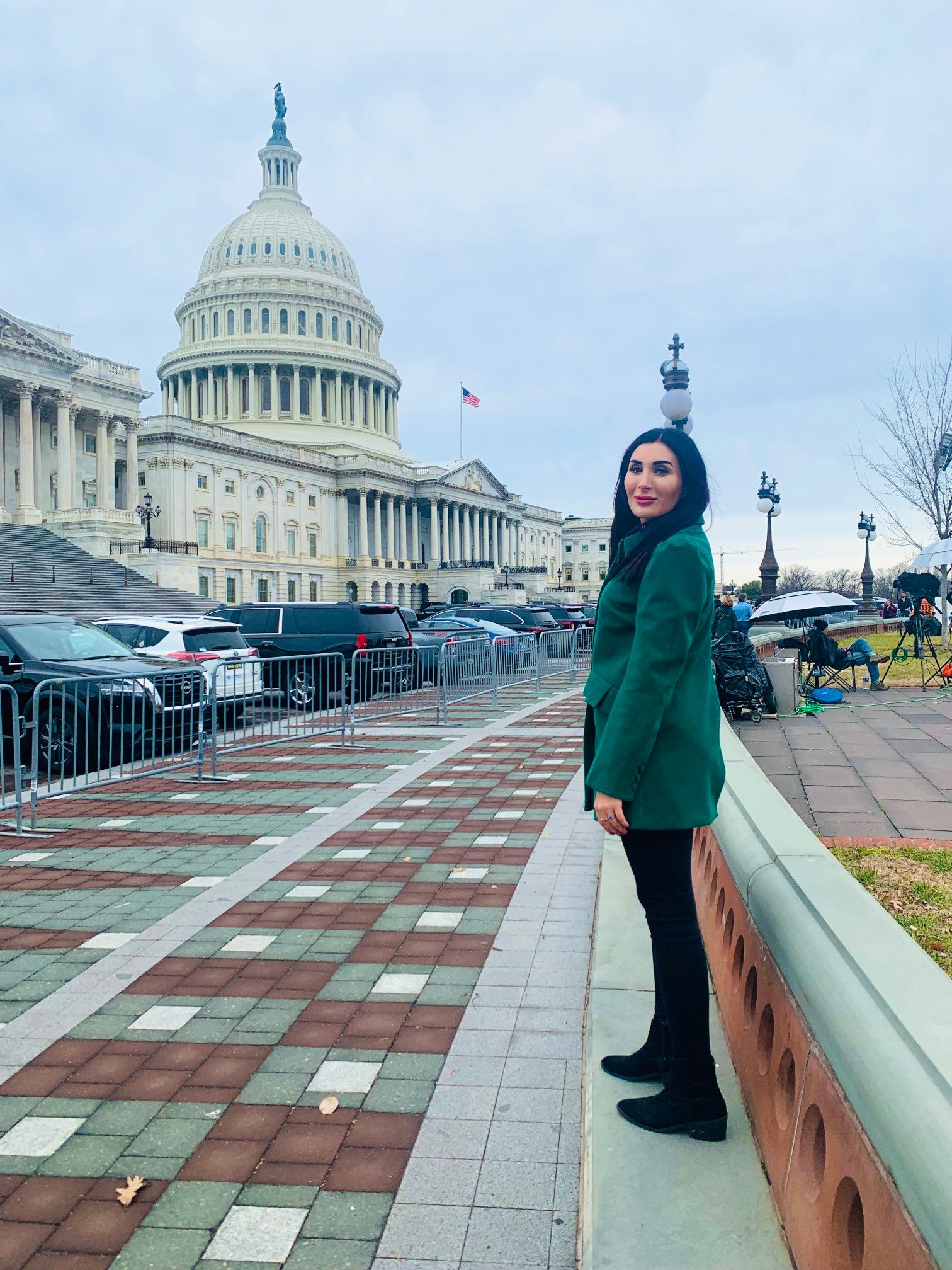 Laura Loomer goes to Washington DC to remove Kevin McCarthy’s belongings from Speakers office