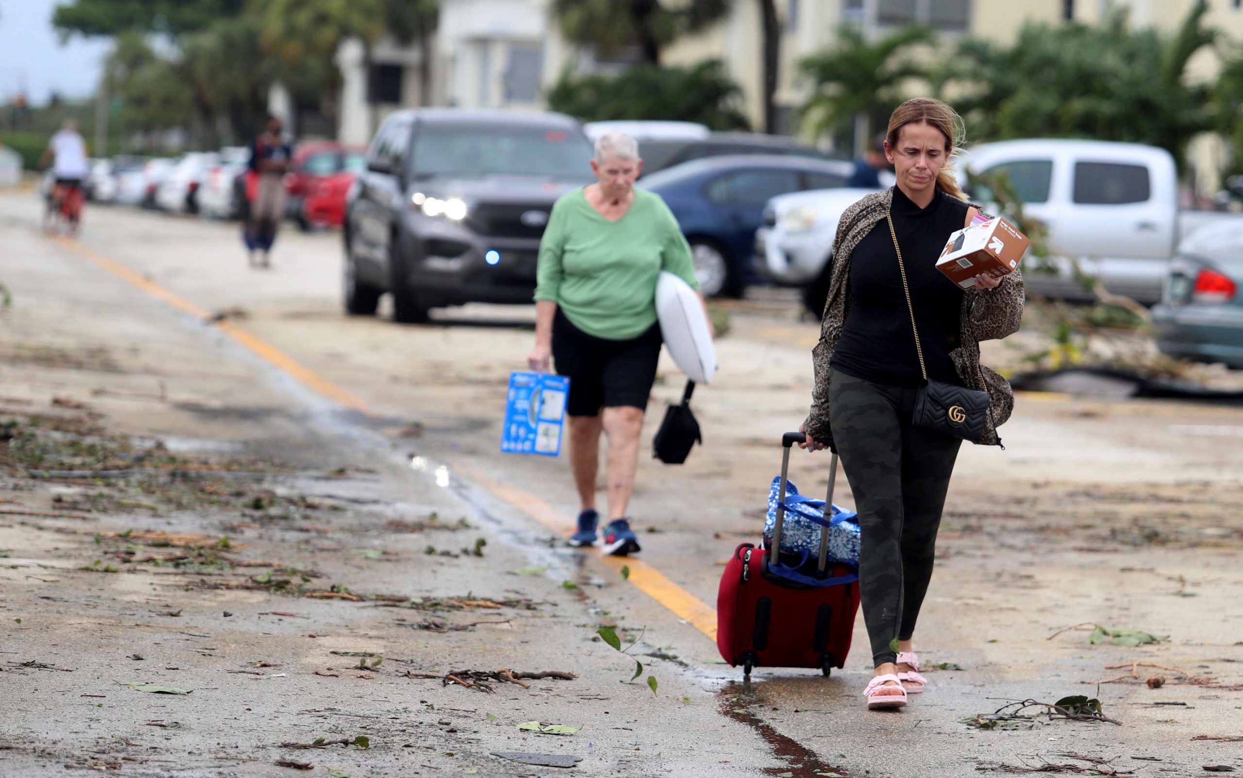 Hurricane Ian: A million people in Florida out of power