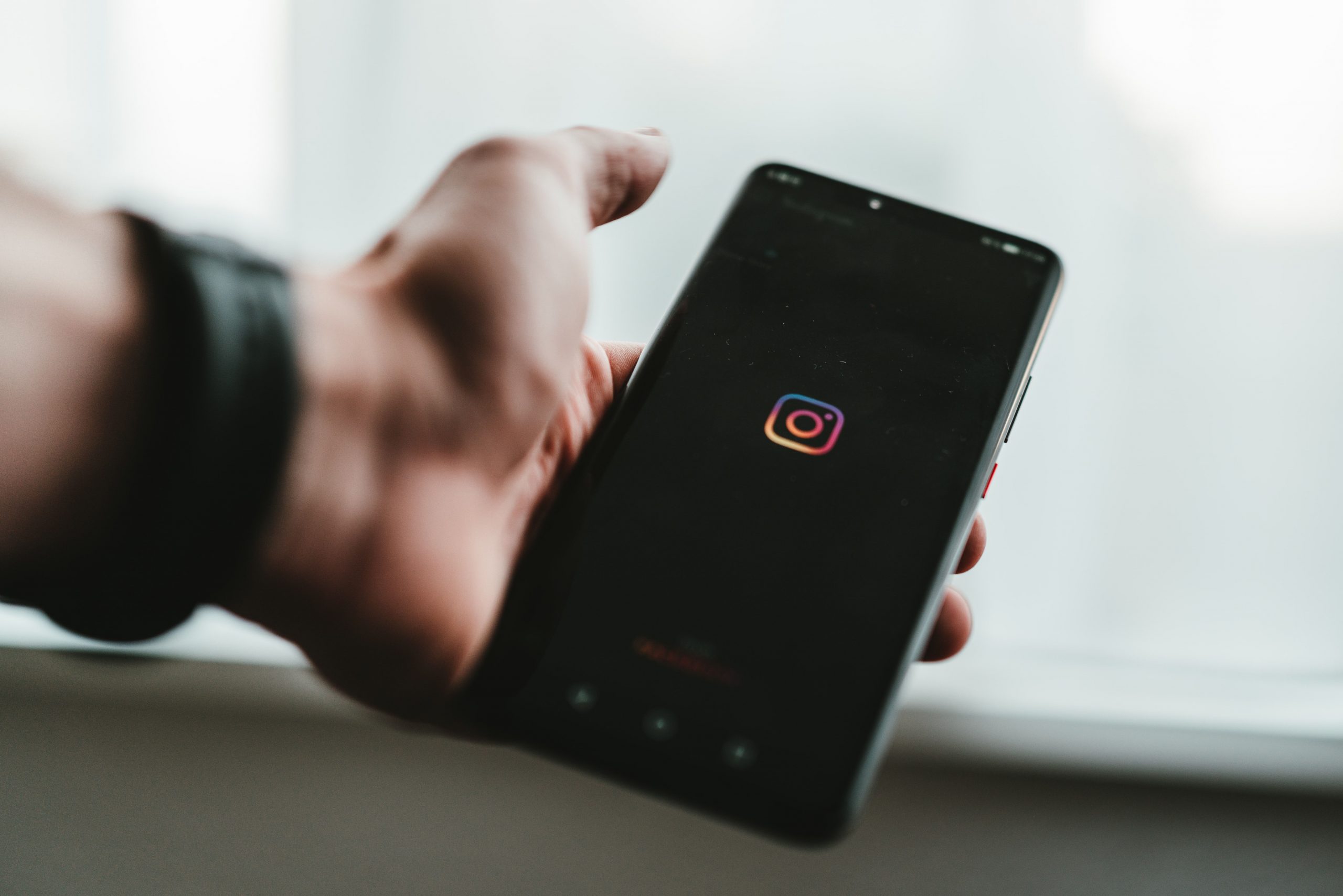 New Meta tools to let Instagram creators accept NFT payments