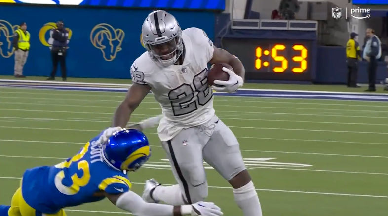 Fans praise Las Vegas Raiders’ Josh Jacobs for playing after finger injury vs Los Angeles Rams