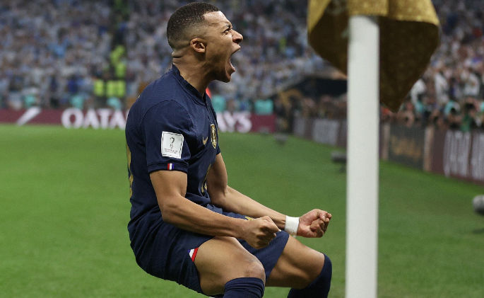 Social media abuzz with praise for Kylian Mbappe as France stage comeback vs Argentina in FIFA WC 2022 final