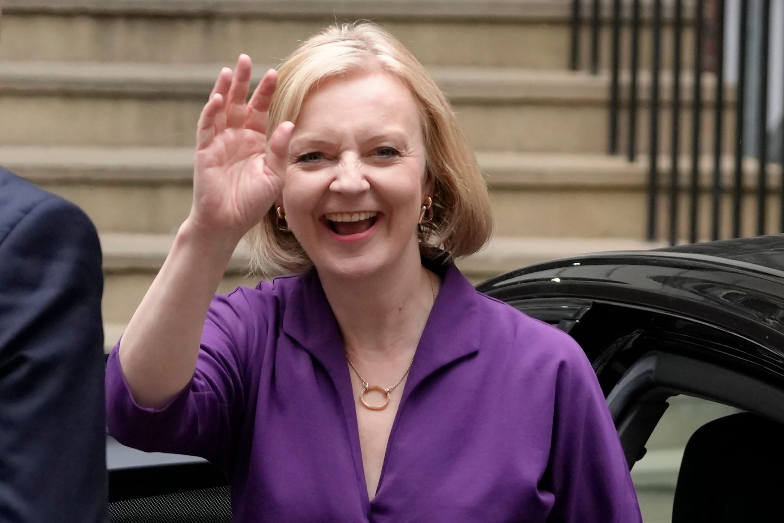 Liz Truss resigns as UK prime minister after shortest term in office