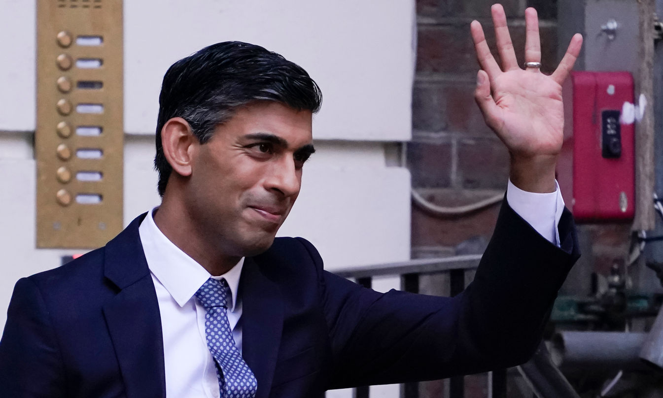 ‘New dawn’ or ‘Death of Democracy’: UK media remains split as Rishi Sunak takes office as PM