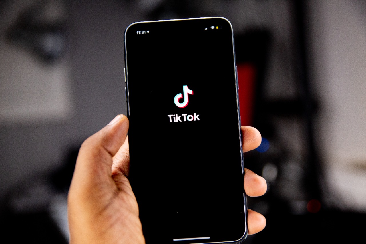 What is the latest TikTok trend ‘lucky girl syndrome’?