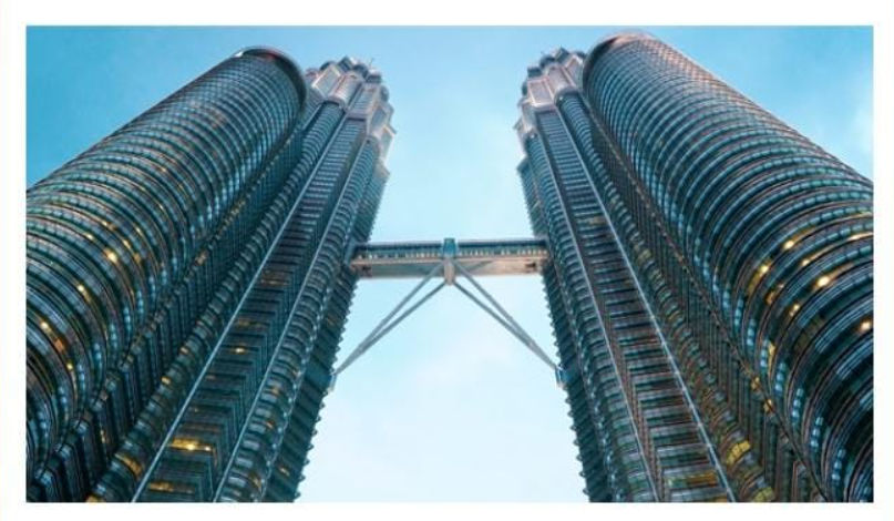 Amazon Quiz: This is a picture of the famous twin towers in which city?
