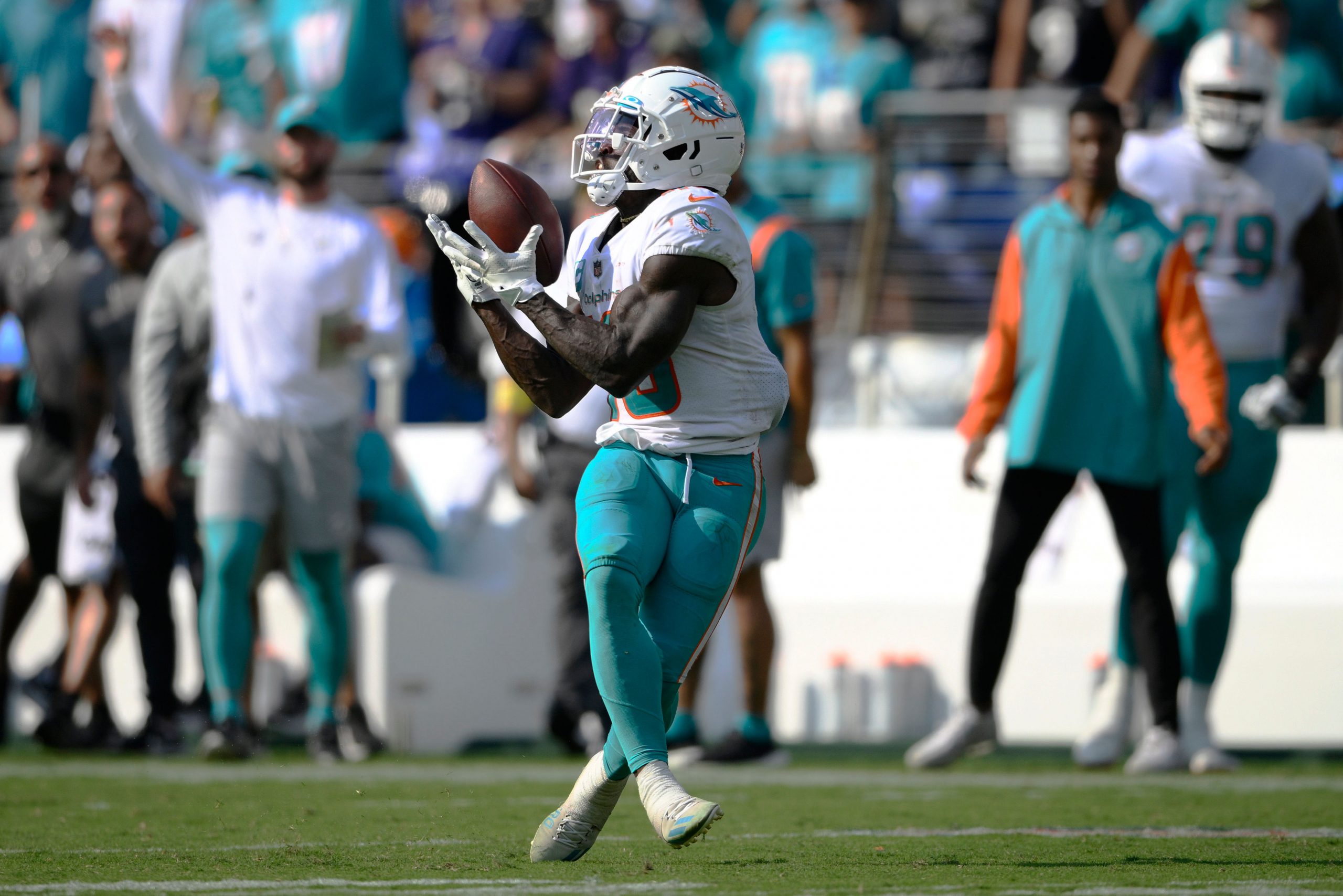 Miami Dolphins’ Tyreek Hill recovers a Los Angeles Chargers fumble and converts stunning touchdown: Watch