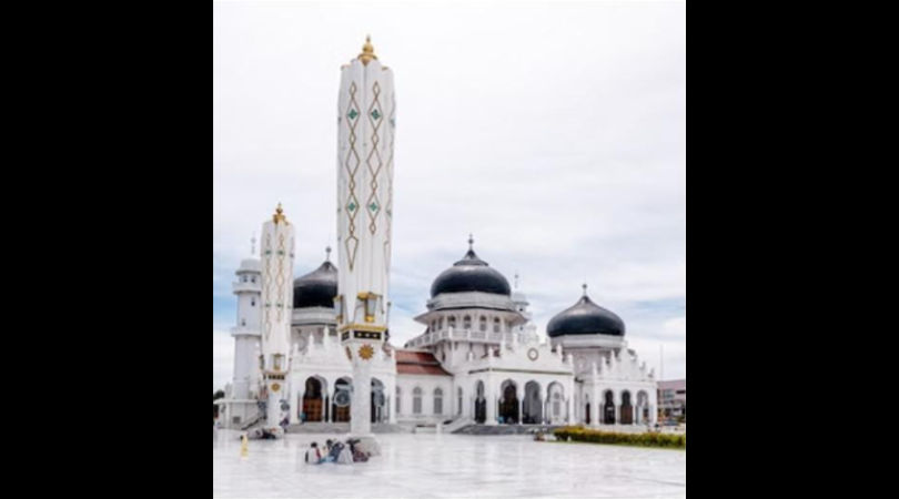 Amazon Quiz: Where is this mosque located?
