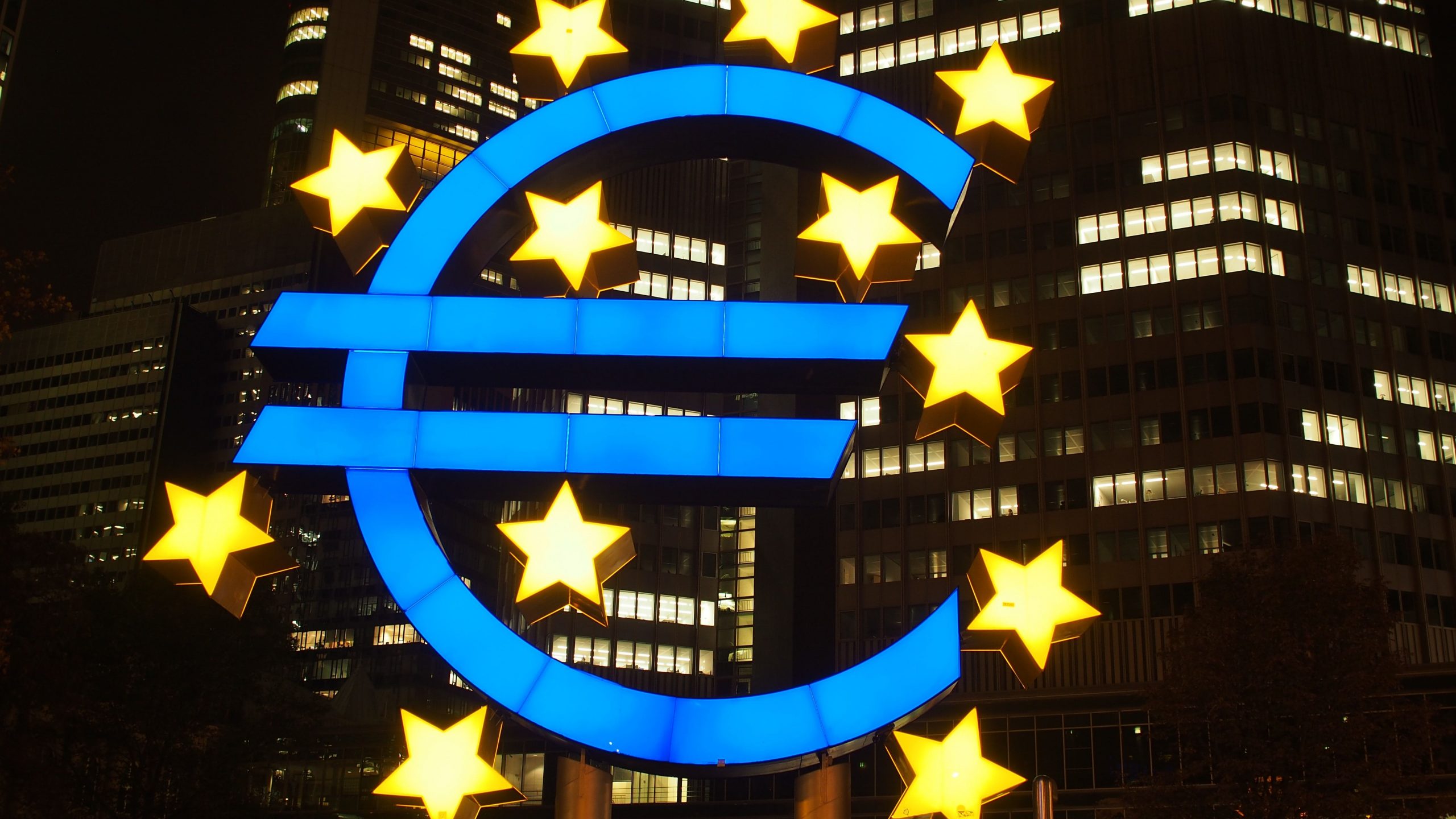 ECB announces super rate hike of 75 bps to combat inflation