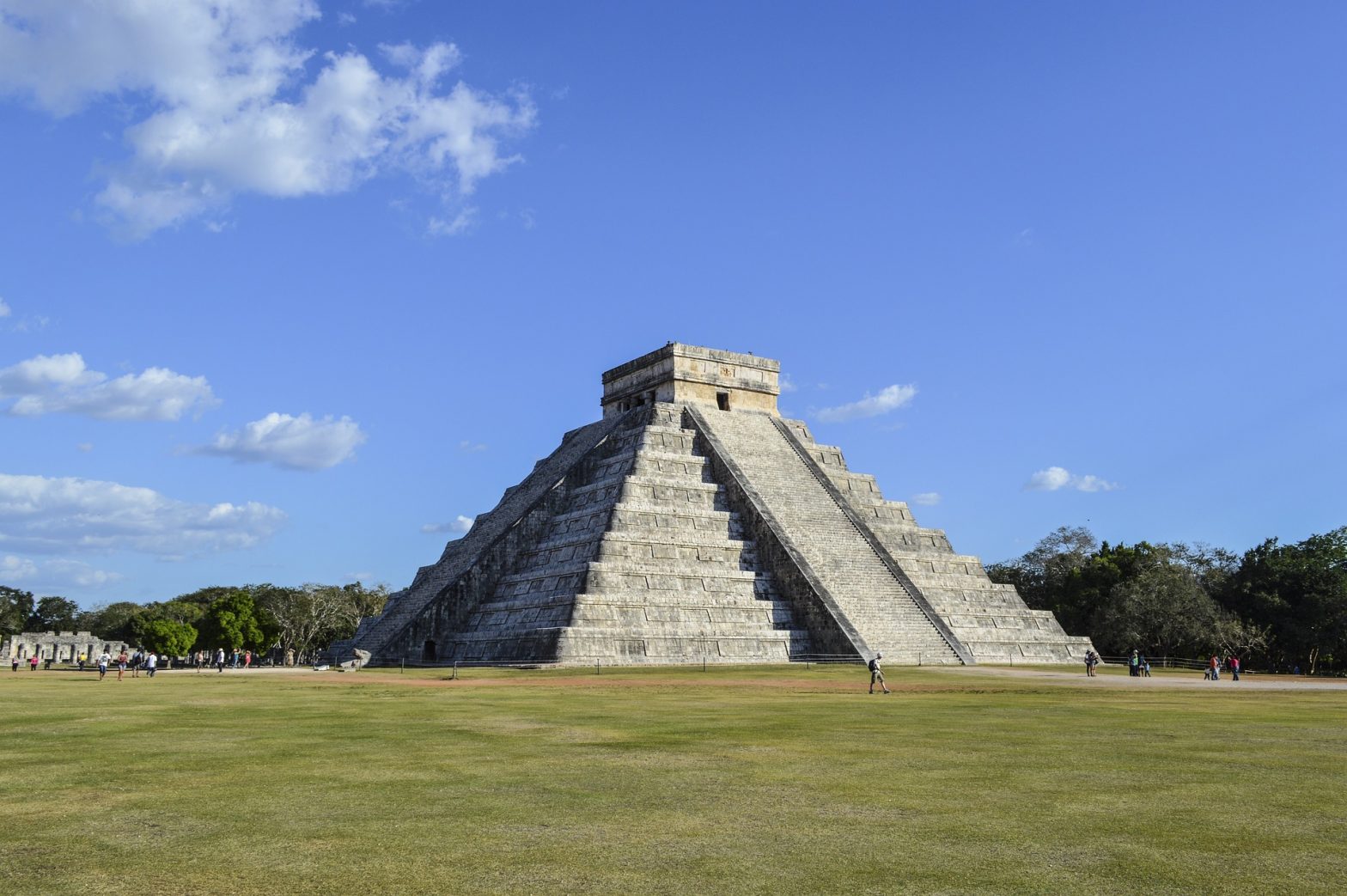 Polish tourist whacked with stick for climbing Mexico’s Chichen Itza pyramid: Watch
