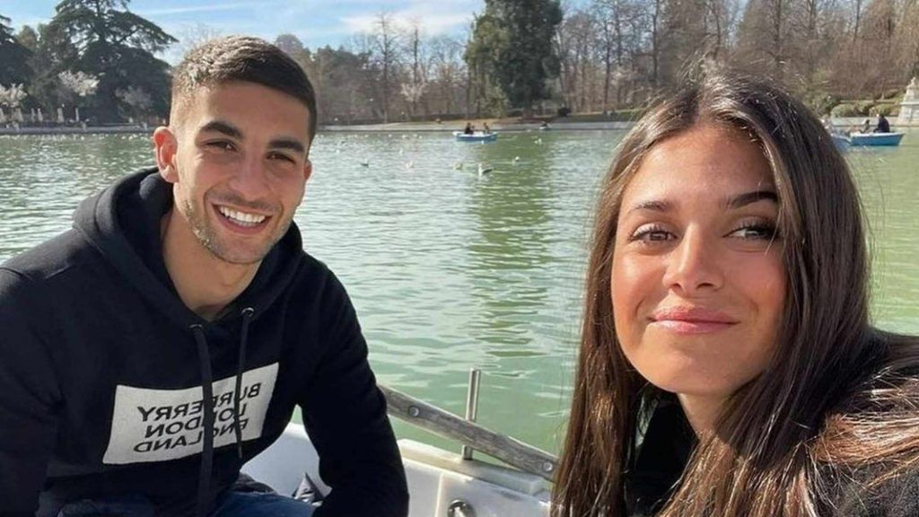 Who is Sira Martinez, Spanish footballer Ferran Torress girlfriend?