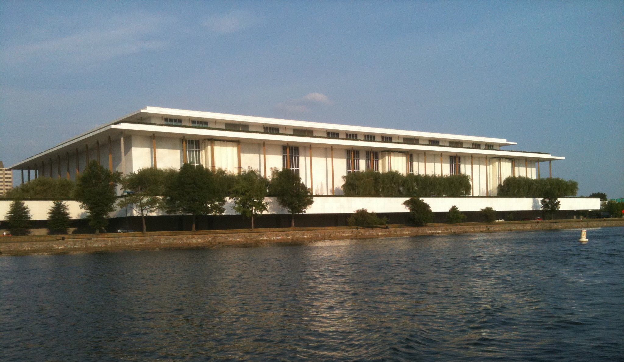 John F. Kennedy Center for the Performing Arts: Venues, architecture