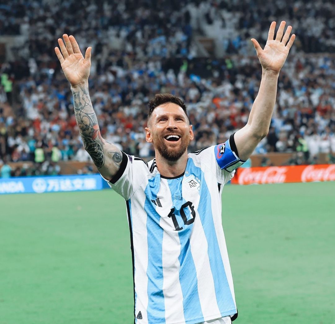 Lionel Messi scores 800th goal in Argentina vs Panama, Scaloni leads chants at River Plate Stadium: Watch