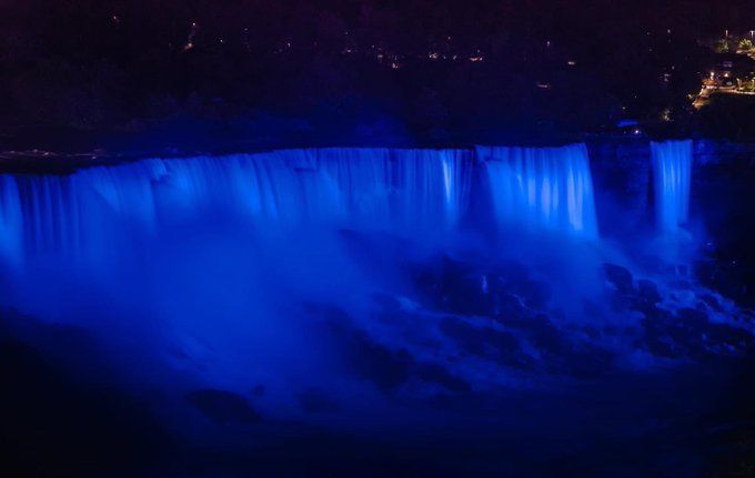 Watch: Niagara Falls lit up blue in tribute to Buffalo Bills’ Damar Hamlin after cardiac arrest