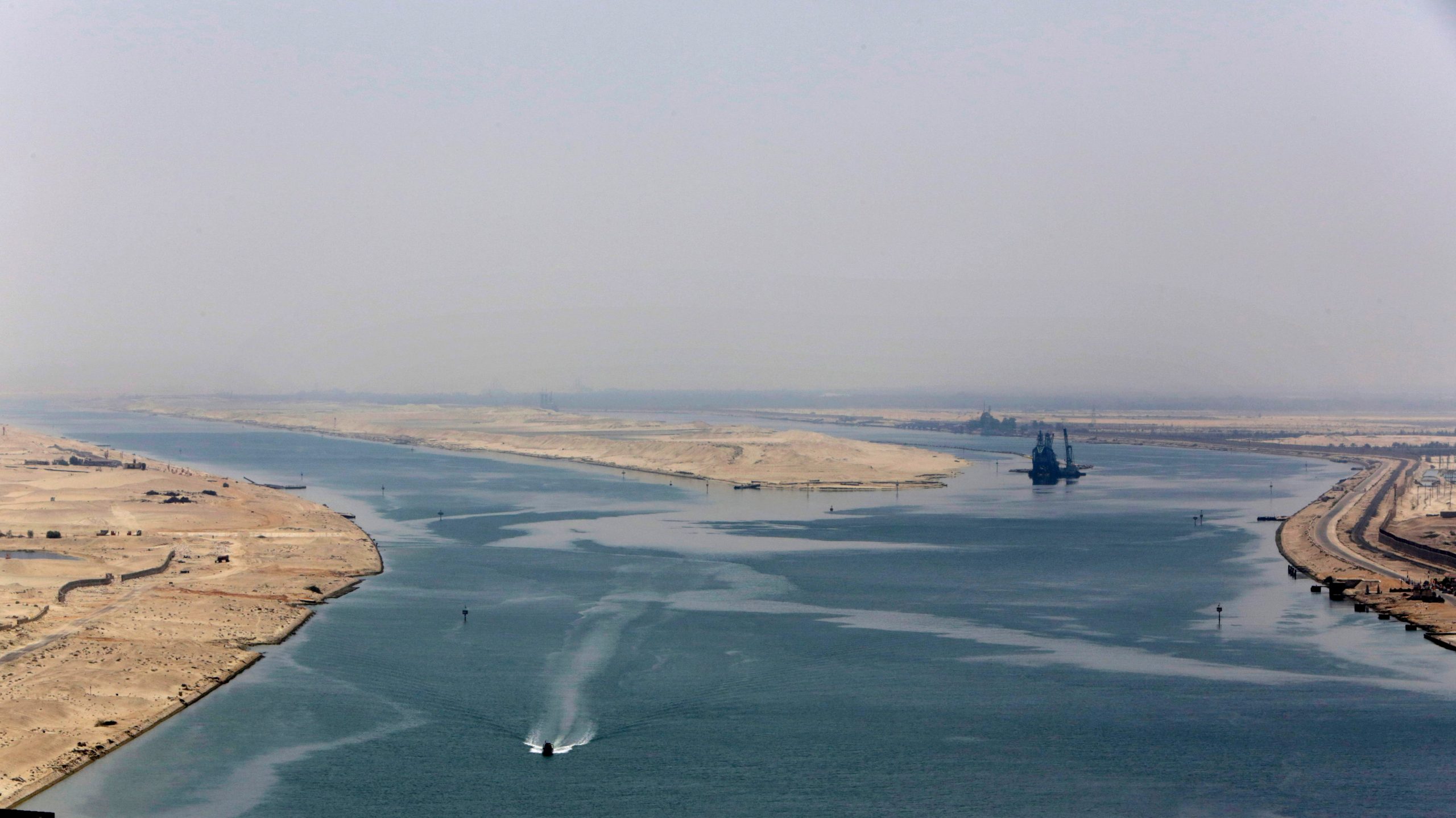 Egypt forced to hike ships’ transit fees for Suez Canal amid cash crunch