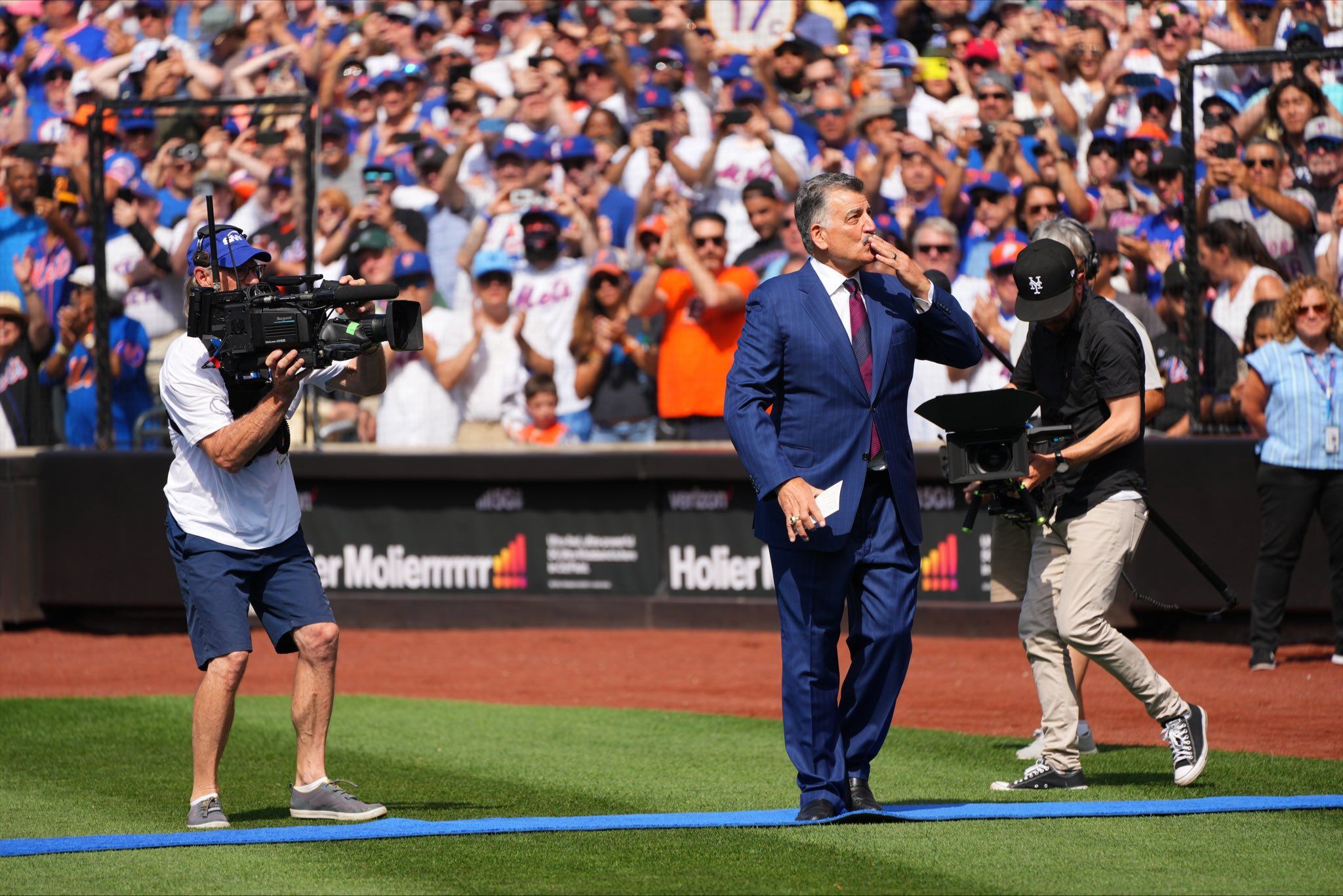 New York Mets retire Keith Hernandez’s No. 17 jersey in Citi Field ceremony