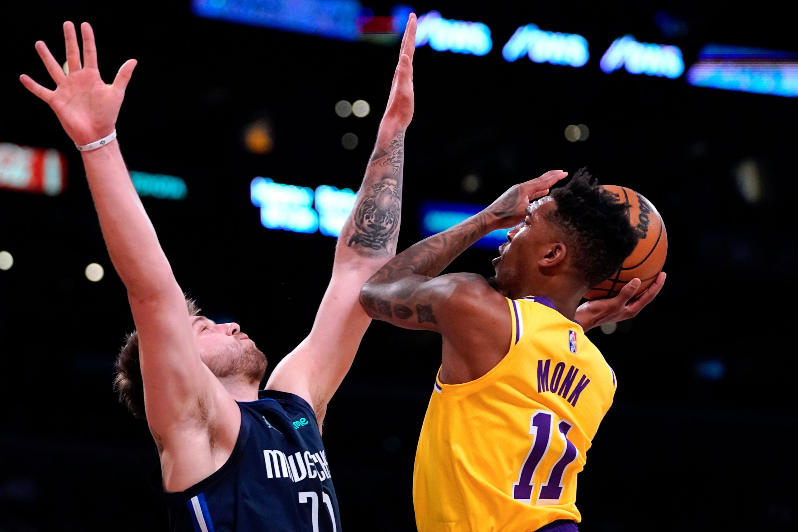 NBA: Luka Doncic leads late rally as Mavericks hold off Lakers 109-104