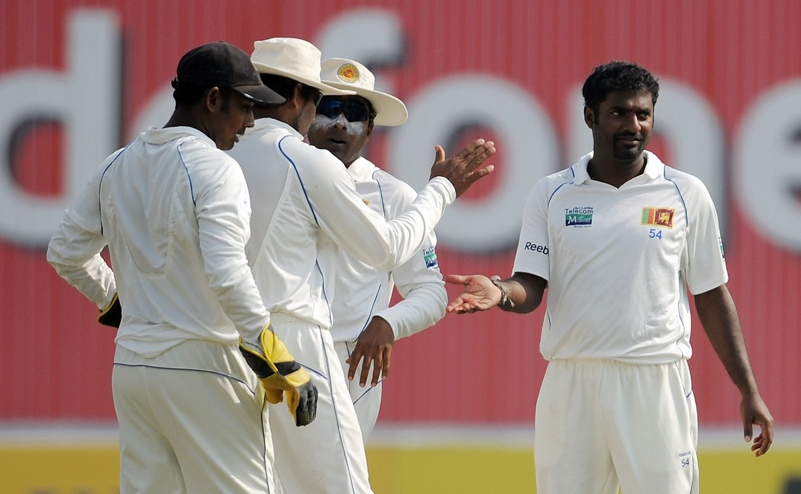 When Mutthiah Muralitharan asked Ishant Sharma to whack one and get out for his 800th Test wicket