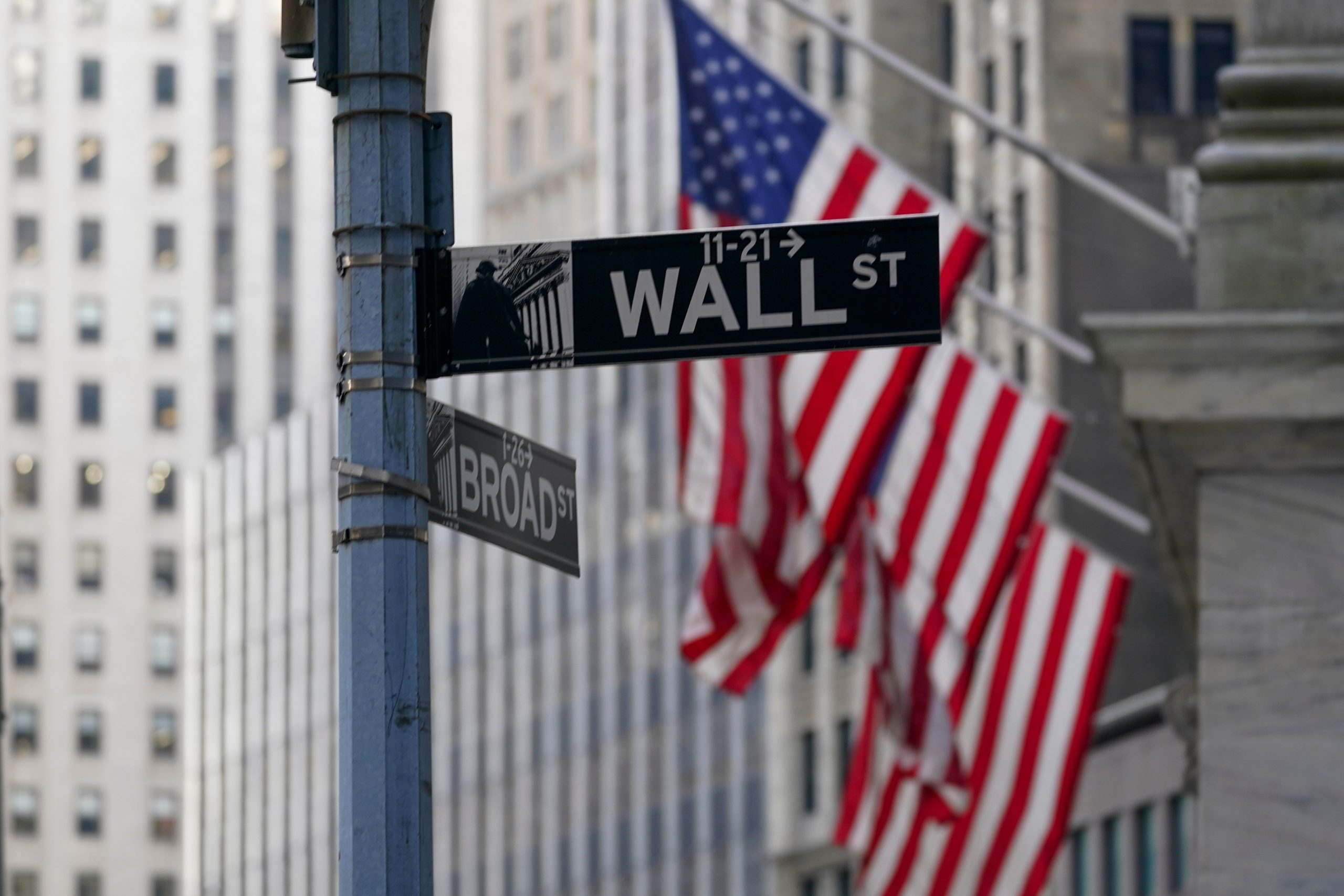 US Premarket: Foot Locker, Gap and other stocks making biggest moves