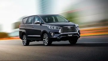 Toyota%20launched%20Innova%20Crysta%20in%20India%20with%20prices%20starting%20at%20%u20B9%2016.26%20lakh%20