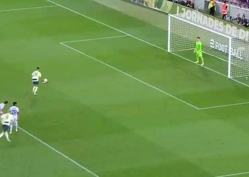 Watch: Mahrez’s 99th minute penalty gets Man City a draw vs Barcelona