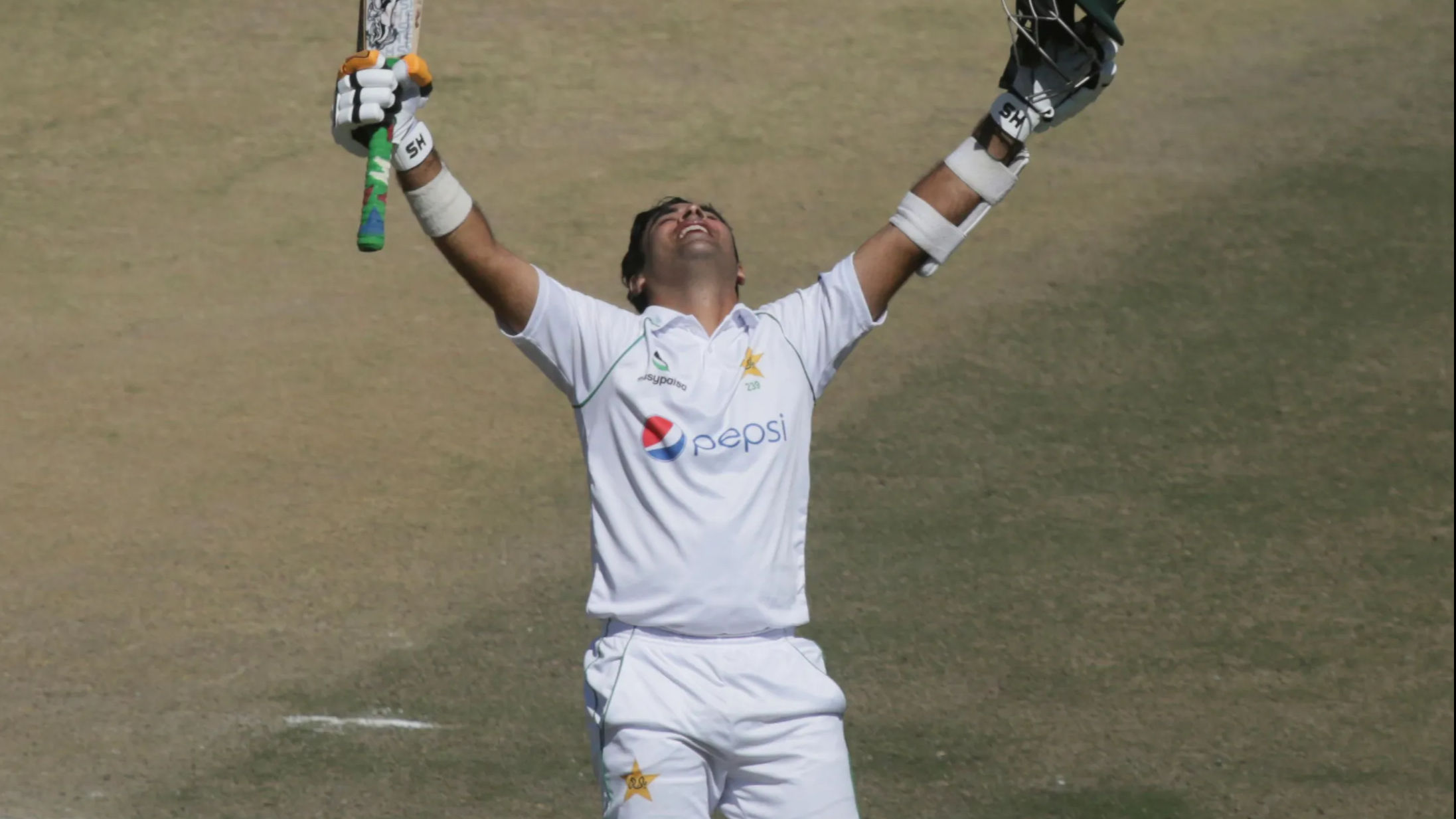 Abid Ali hits double century as Pakistan show Zimbabwe ‘how to play cricket’