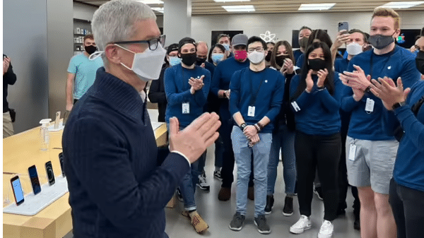 Apple CEO Tim Cook writes to employees in Ukraine, offers help
