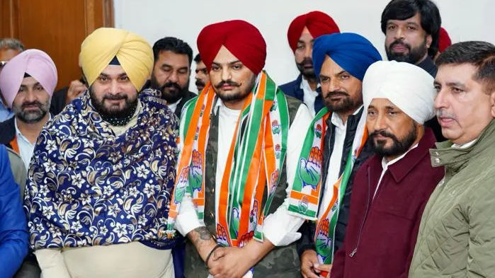 Gangster rap star Sidhu Moosewala joins Congress, may fight polls next year