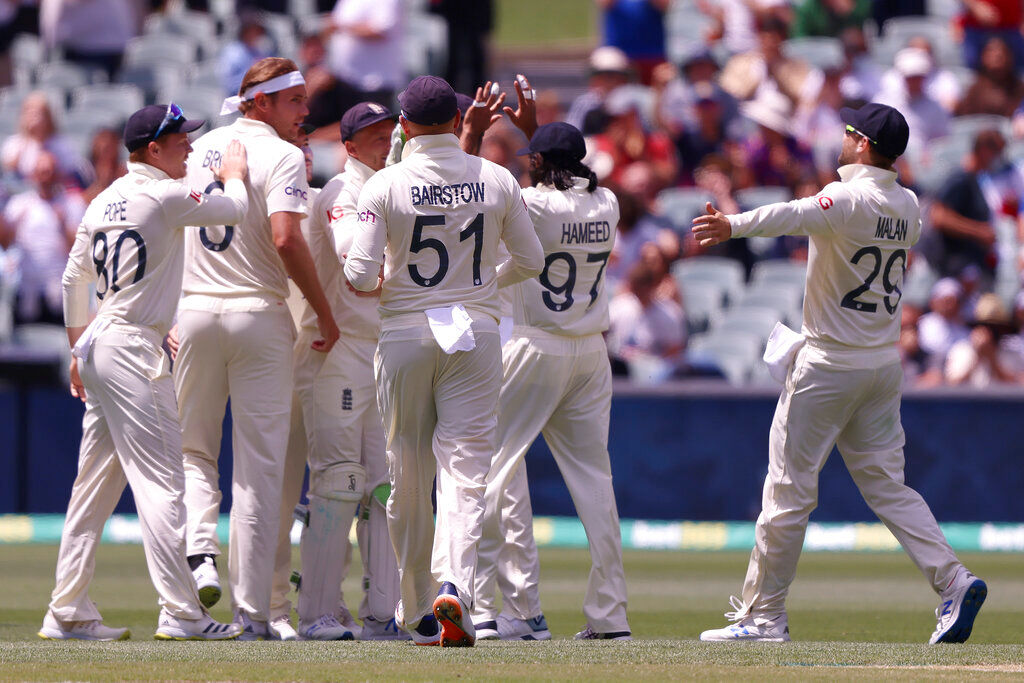 Ashes: England bowlers shine on day 4, restrict Australia’s top batting order