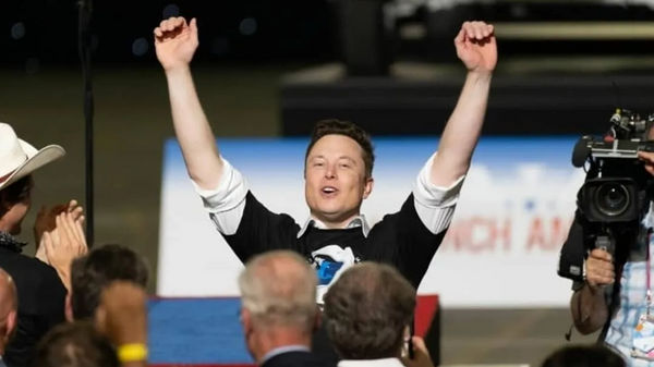 Elon Musk arrives at Tesla’s factory in a Cybertruck. Watch