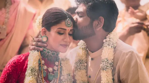 First photo of newlyweds Nayanthara and Vignesh Shivan out. See pic