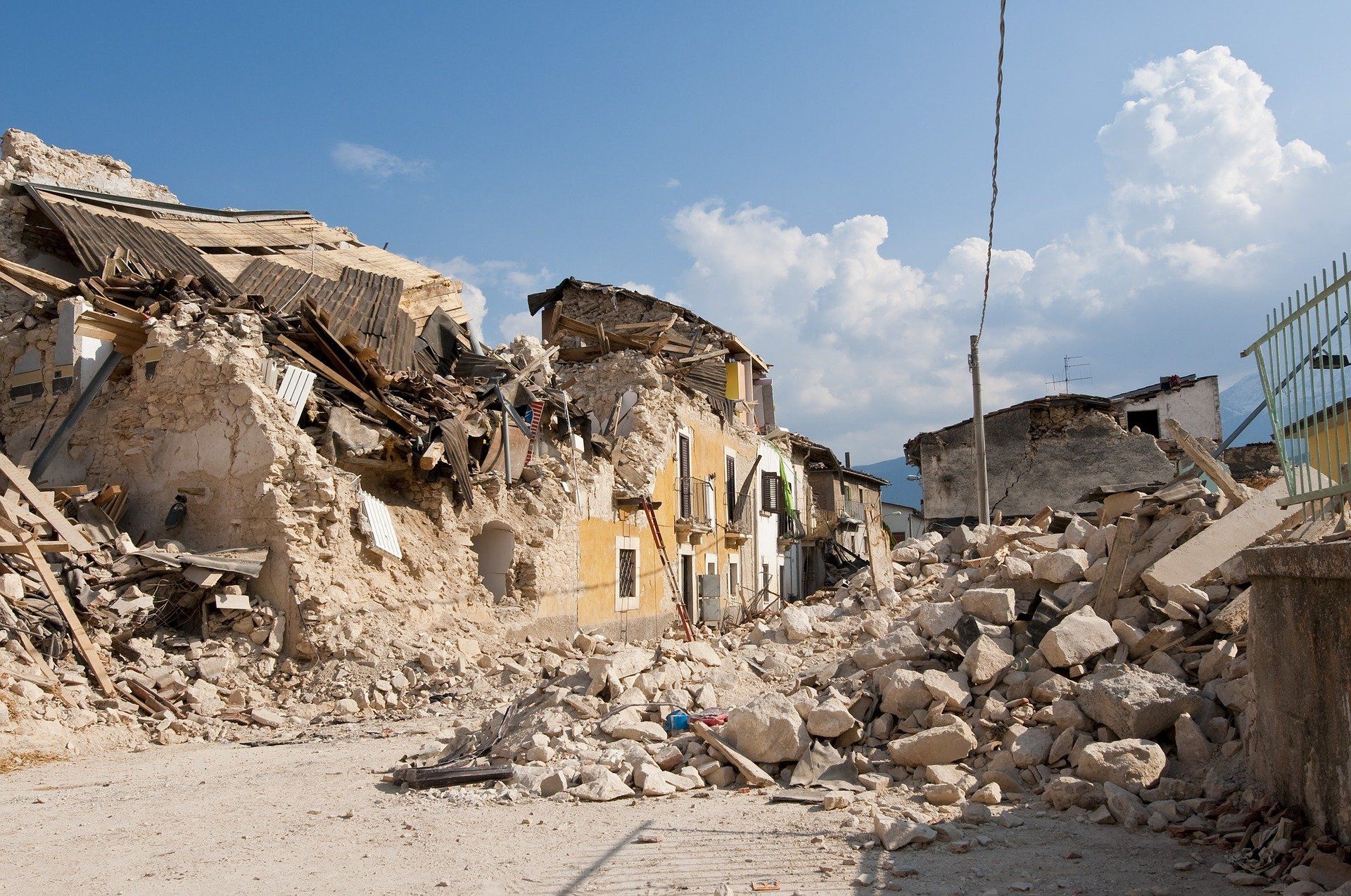 6.2 magnitude earthquake in Guatemala leaves destruction in its wake