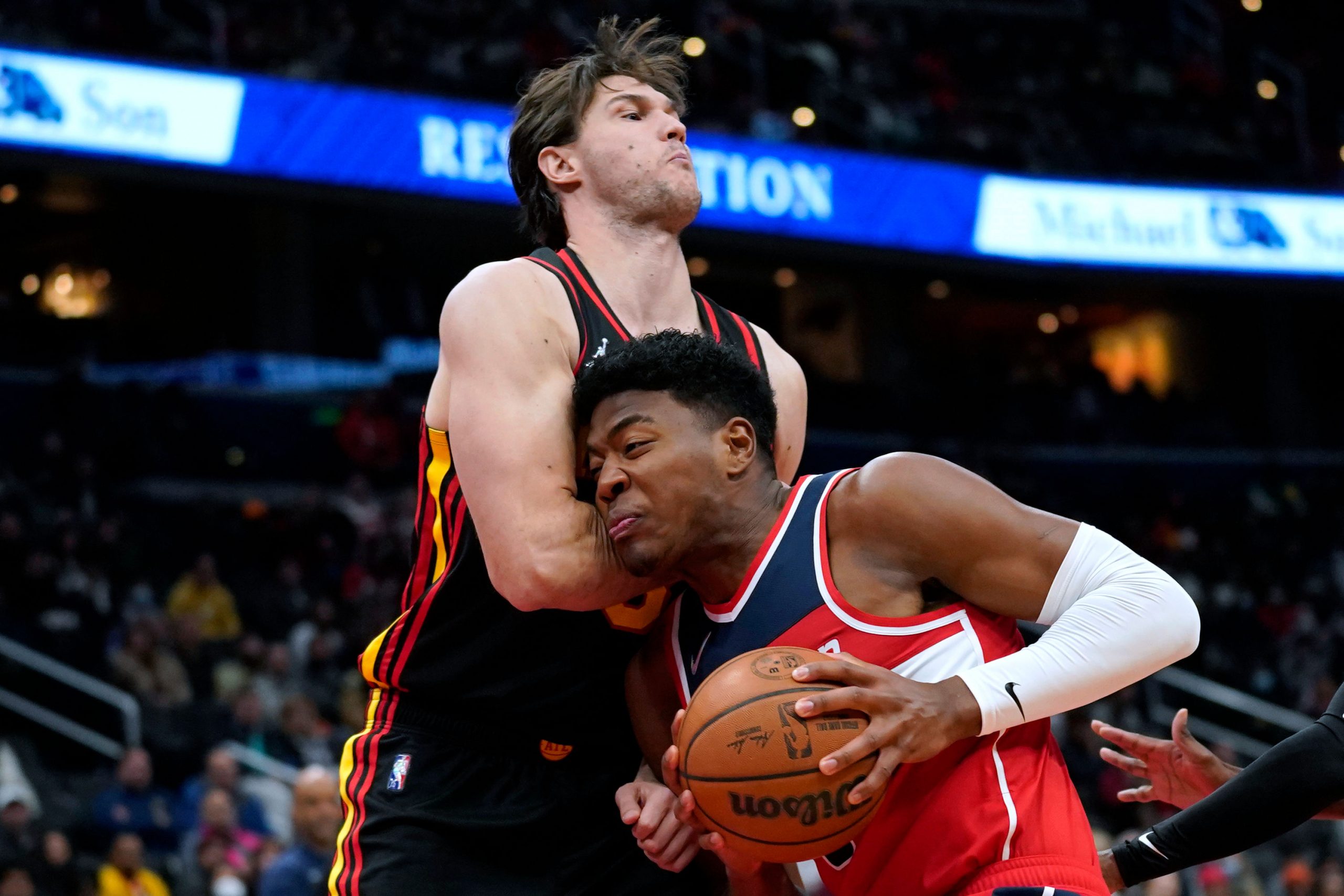 NBA: Hunter, Young help Atlanta Hawks hold off Washington Wizards 117-114