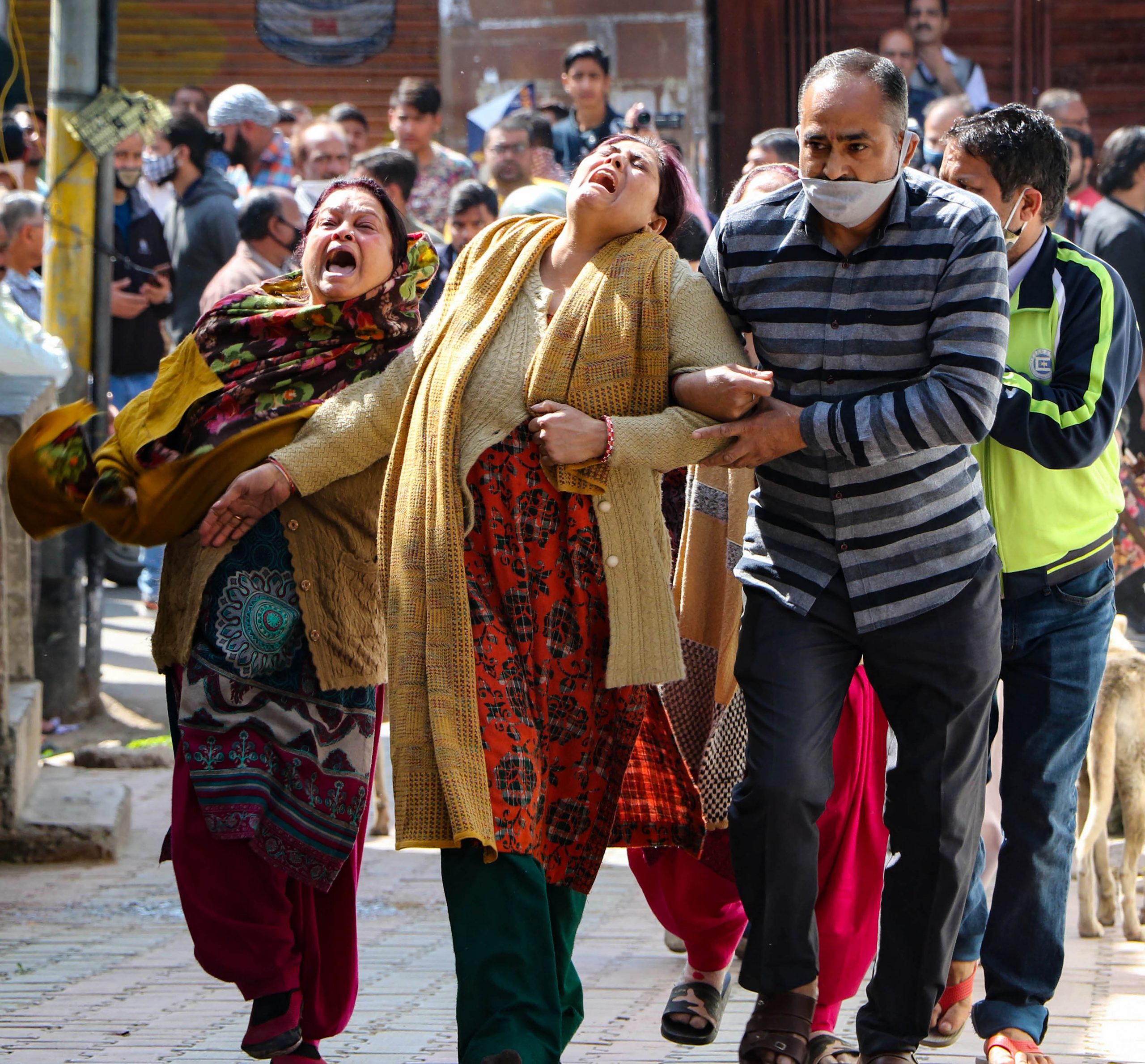 Omar Abdullah, Mehbooba Mufti offer condolences after Krishna Dhaba owner’s son killed by terrorists