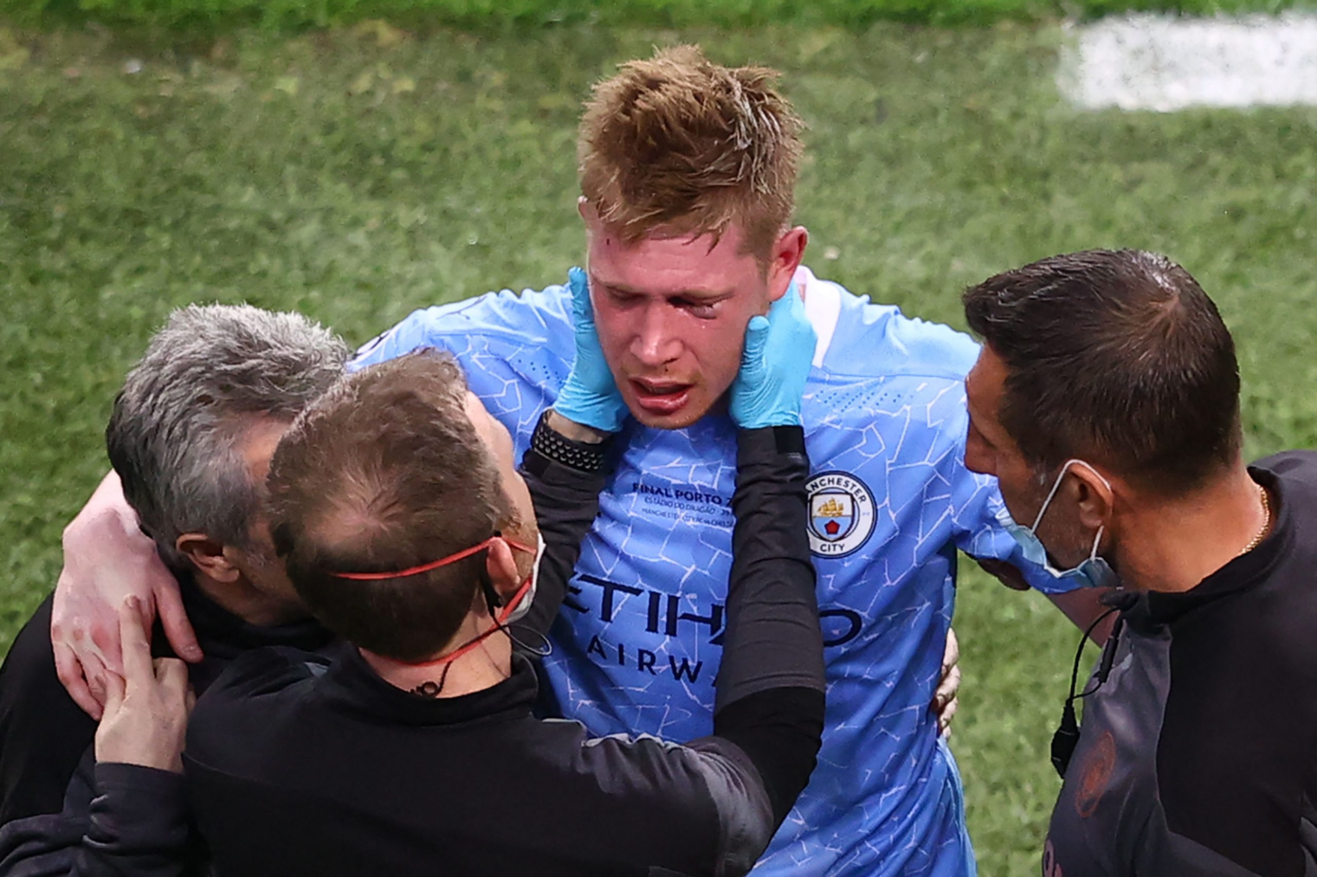 Tearful Kevin De Bruyne forced off with head injury in Champions League final