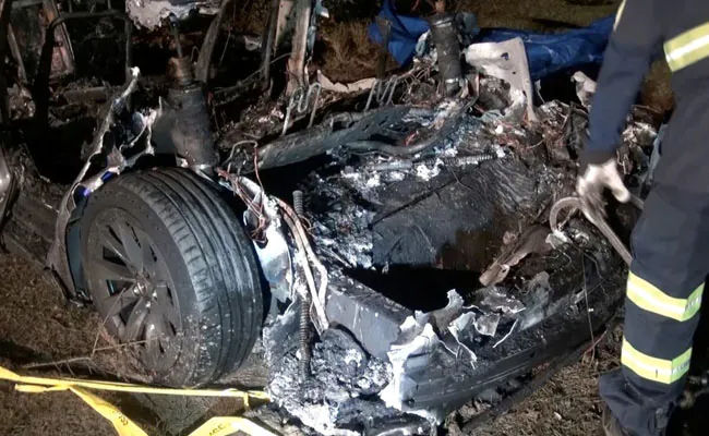 Multiple feared dead after car crashes into park in New Jersey