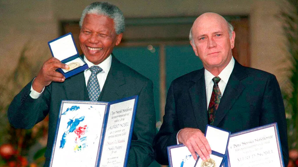 South Africa’s last white president apologises for apartheid in final recorded message