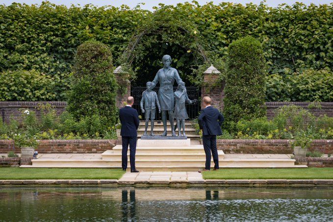 Prince William and Harry unveils Princess Diana’s statue at Kensington Palace