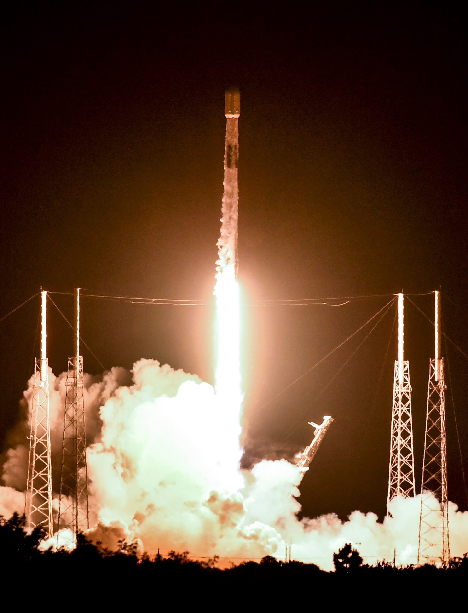 SpaceX sends 52 Starlink satellites into space in 43rd mission