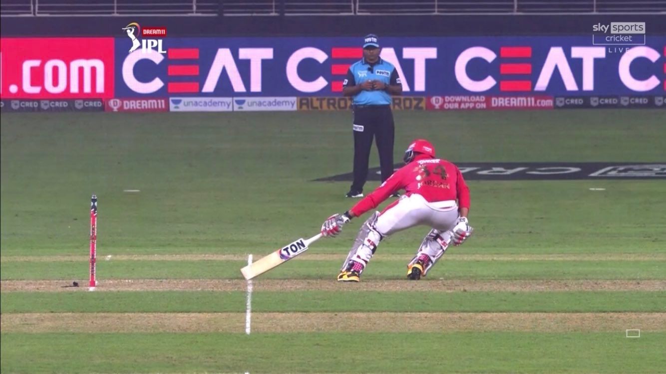 Twitterati react to the controversial ‘short run’ call in the KXIP game